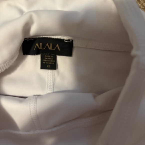 ALALA Leggings - Picture 3 of 4